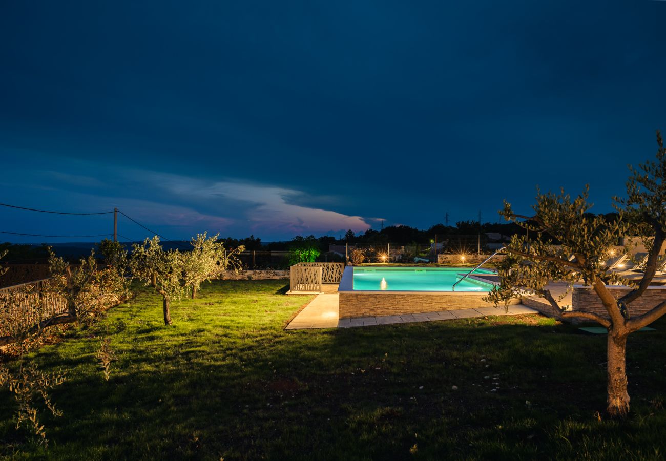 Villa in Sveti Bartul - Villa de la Vie with Heated Swimming Pool