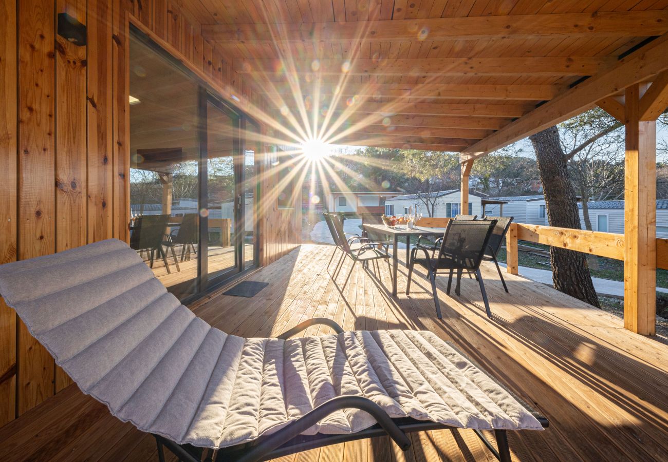 Bungalow in Donji Karin - Camping Karin - Mobile houses Magoro