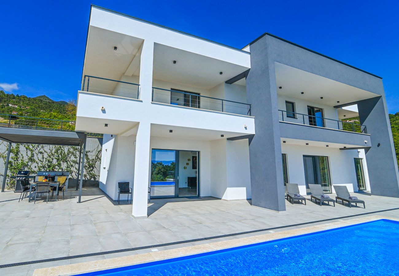 Villa a Poljane - Deluxe Villa Žiganto with saltwater pool 