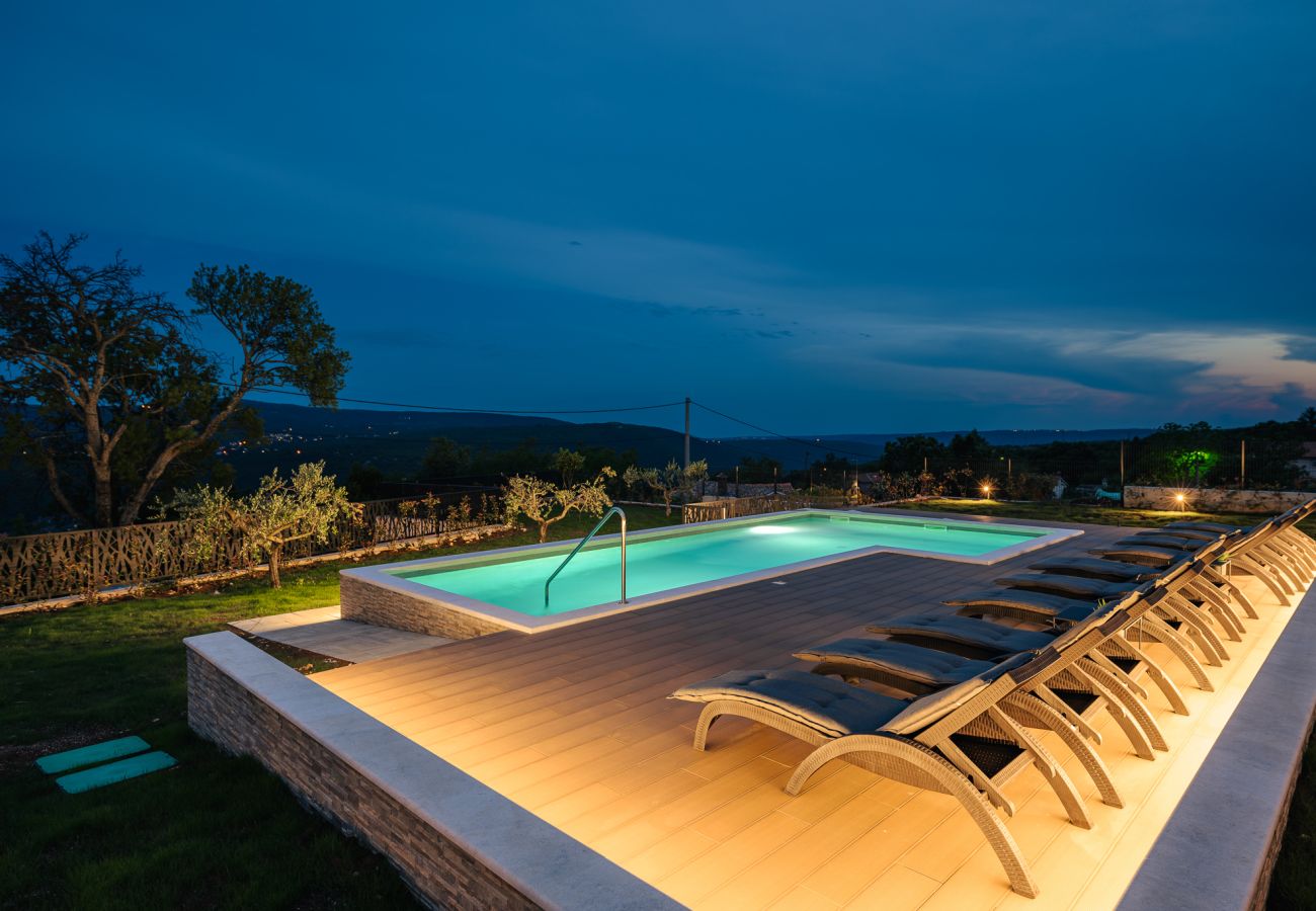 Villa a Sveti Bartul - Villa de la Vie with Heated Swimming Pool