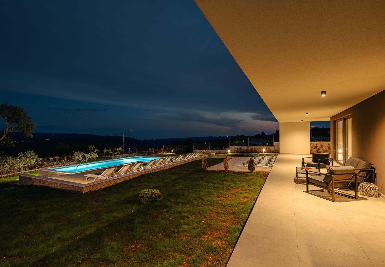 Villa a Sveti Bartul - Villa de la Vie with Heated Swimming Pool