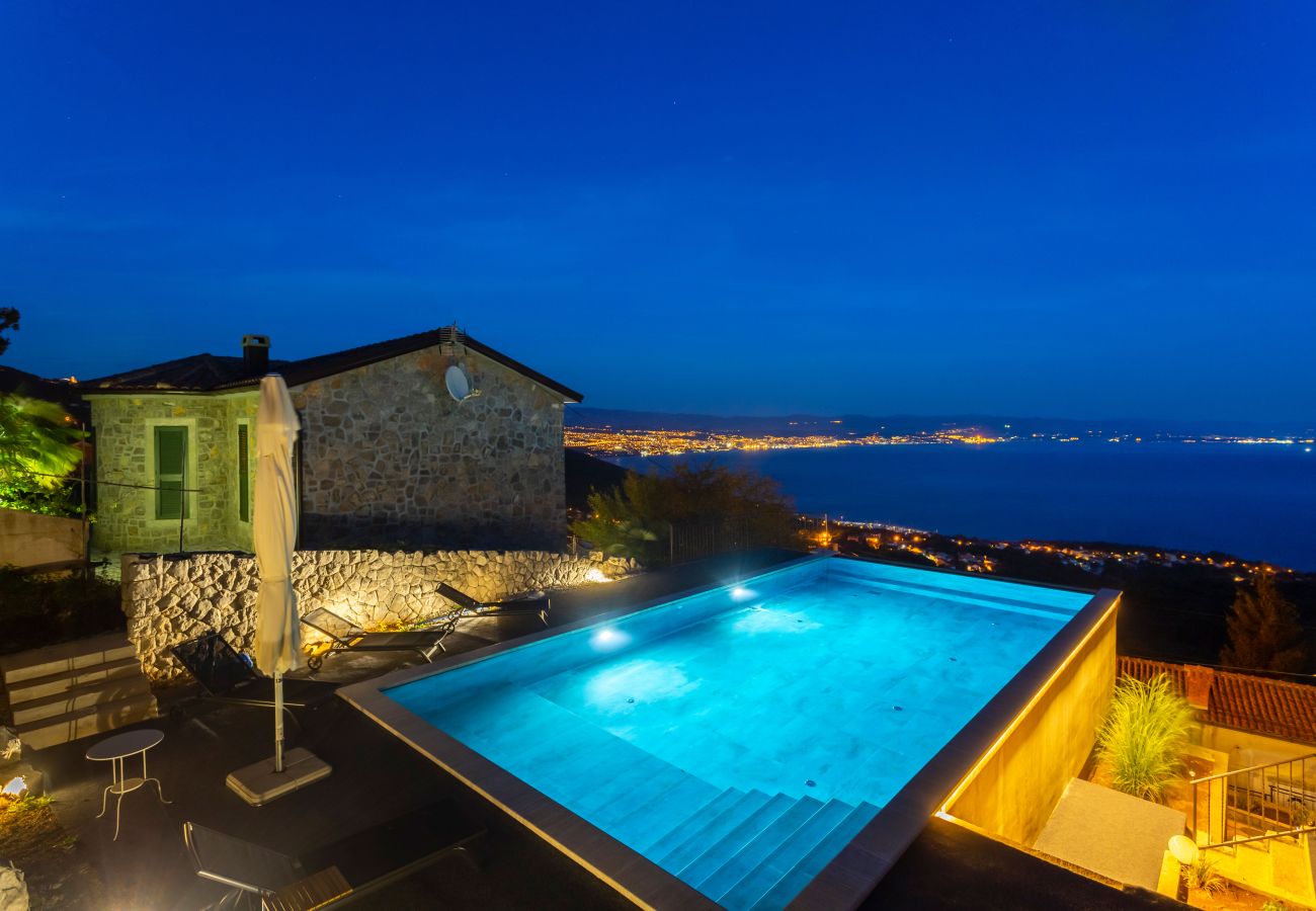 Villa a Poljane - Villa Karla, pool with Kvarner bay view