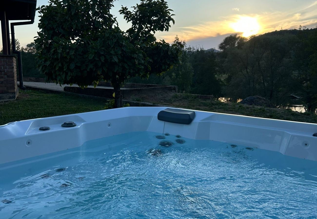 Fattoria a Pribanjci - River House Val Gorski kotar