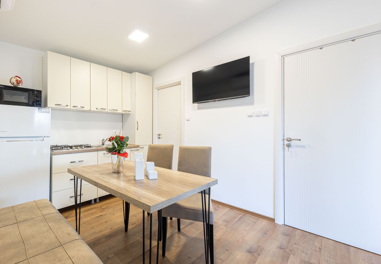 Bungalow a Donji Karin - Camping Karin - Mobile houses Magoro