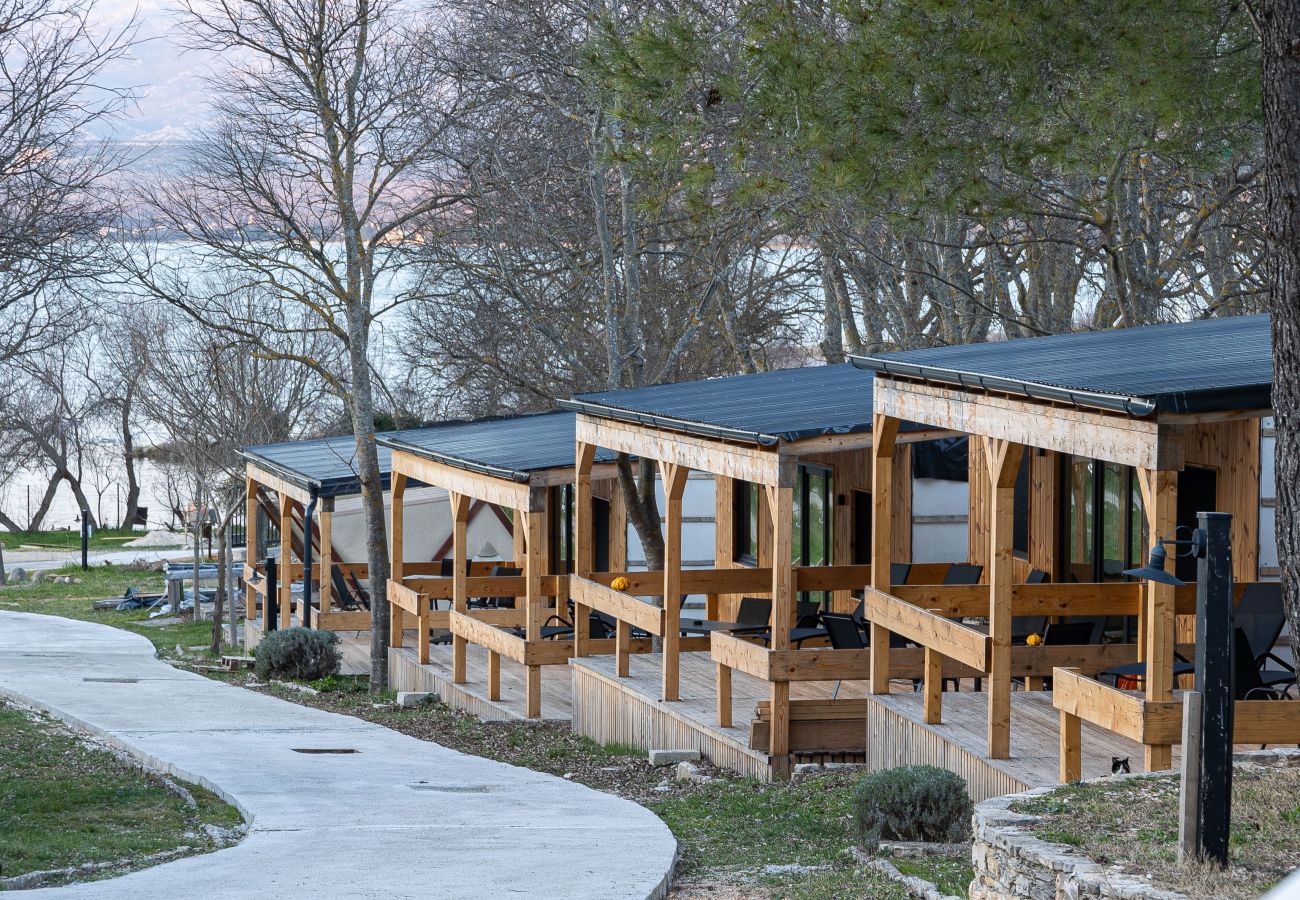 Bungalow in Donji Karin - Camping Karin - Mobile houses Magoro