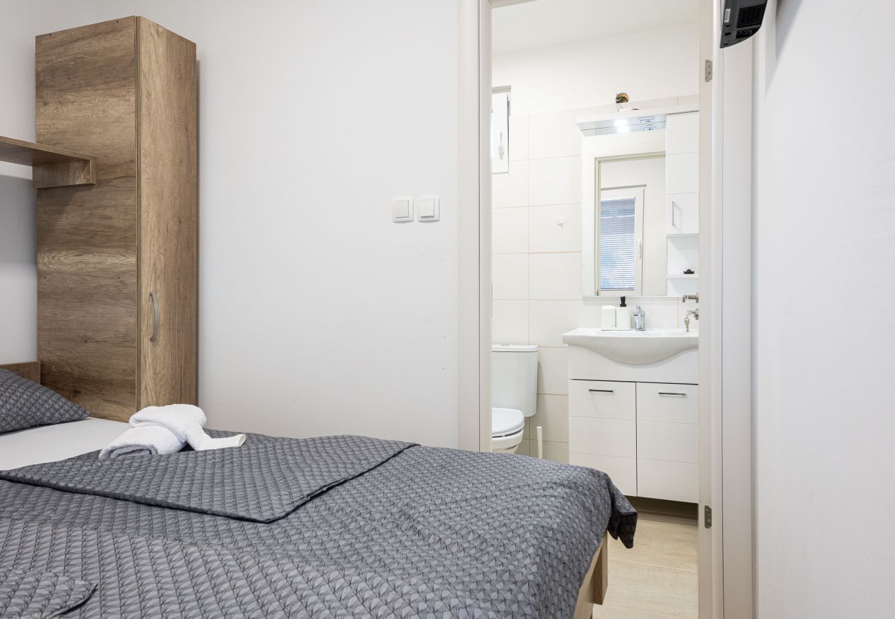 Bungalow in Donji Karin - Camping Karin - Mobile houses Magoro